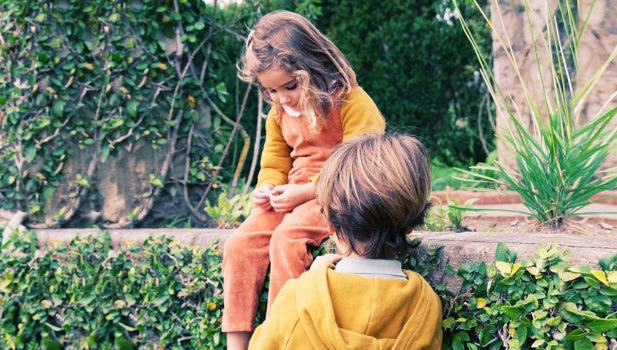 Colores cálidos para la ropa de los niños en invierno
