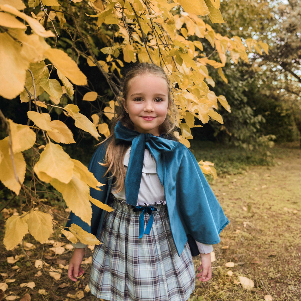 Saia de menina parisiense