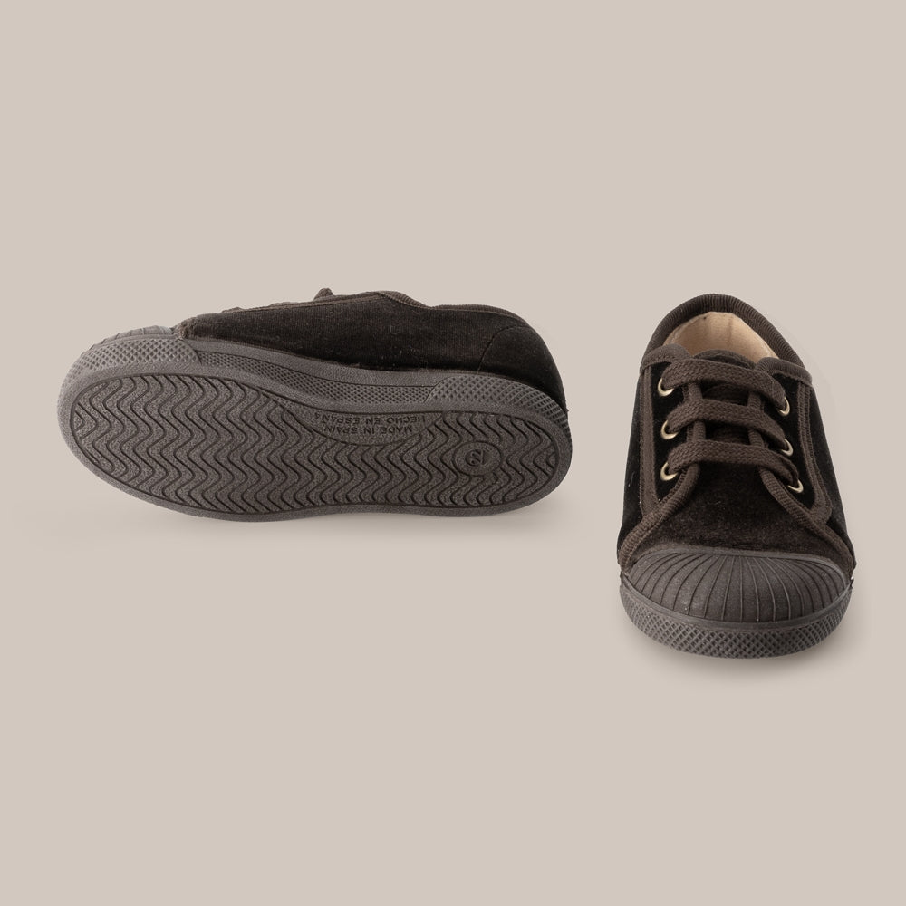 Velvet shoe boy Toecap