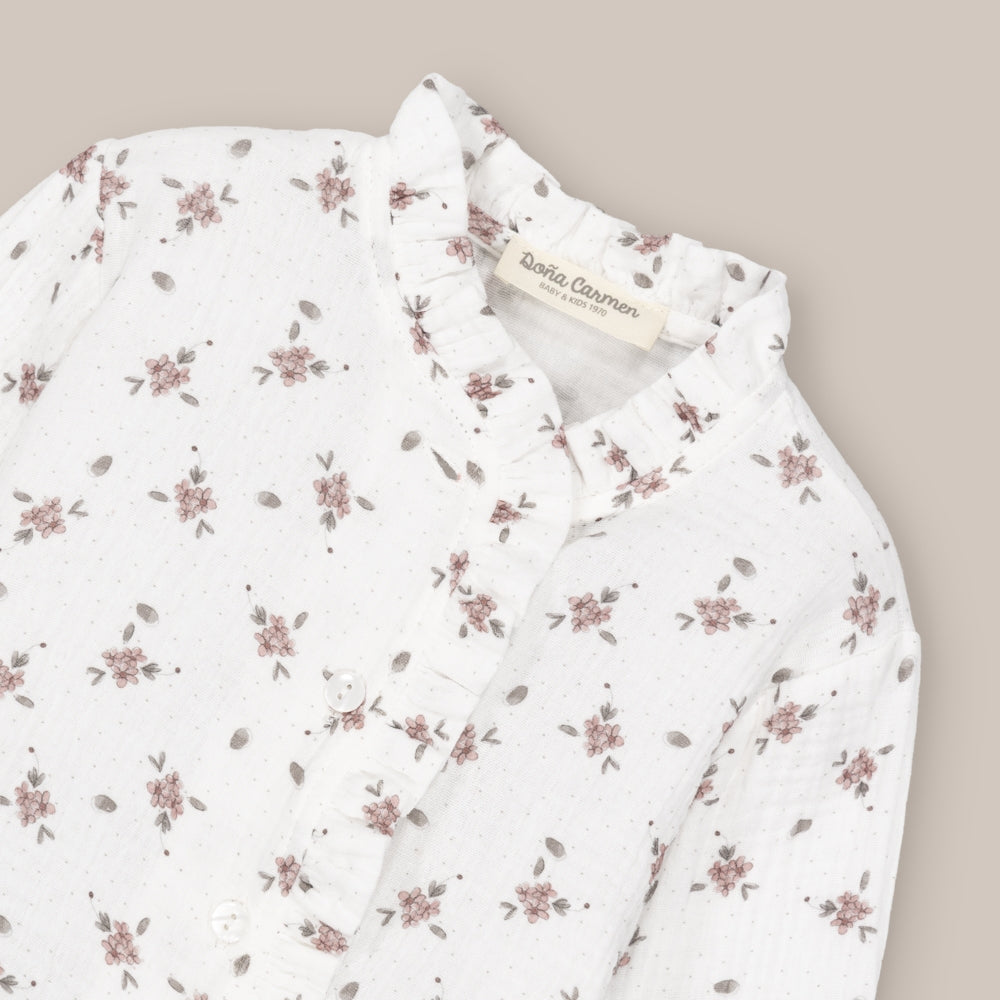 Menina da blusa Norma