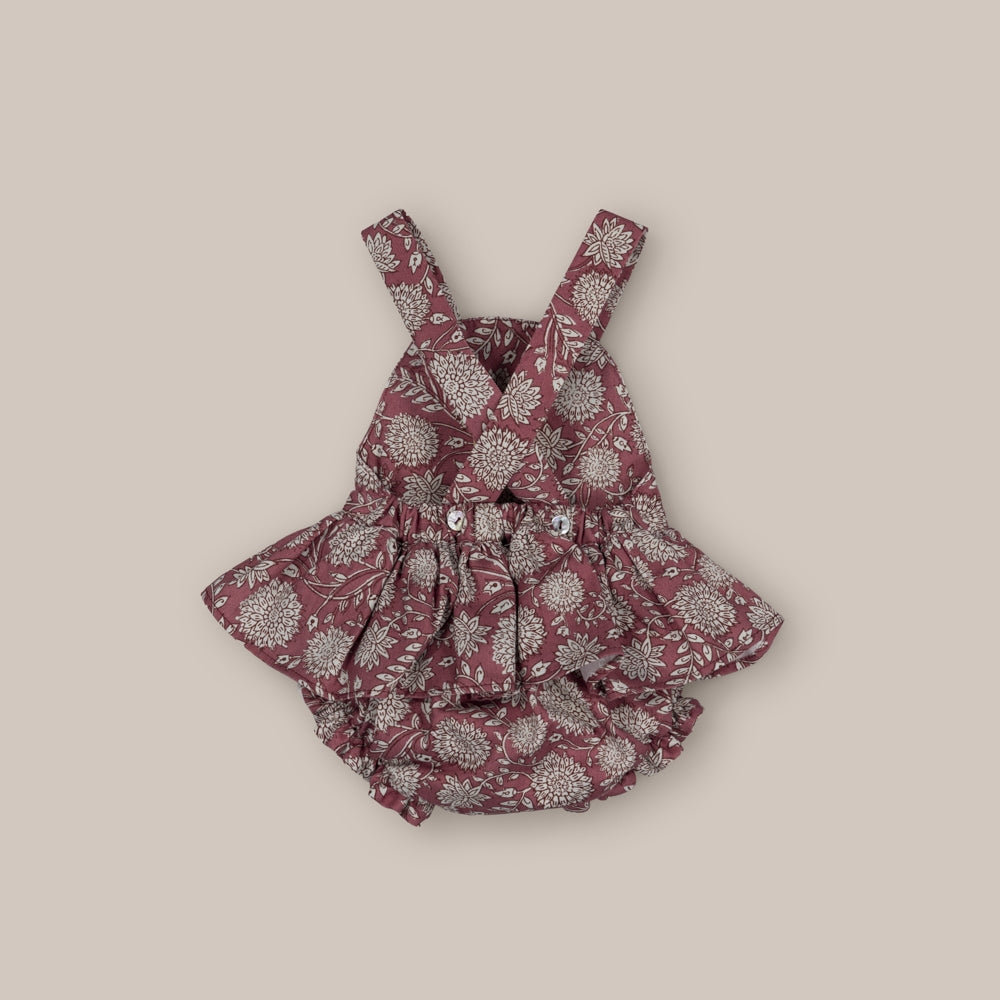 Jardineira  Nemi Flying Girl