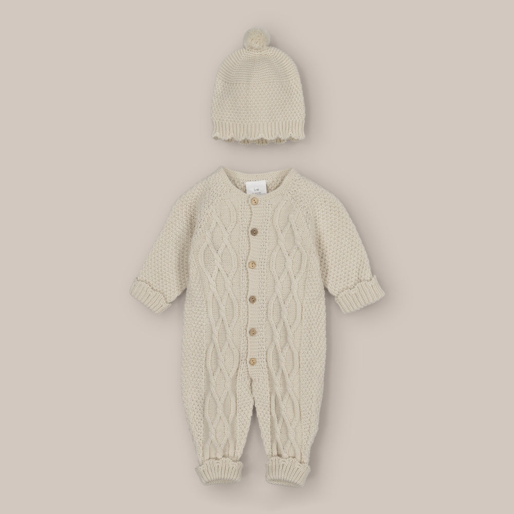 romper Lins with hat