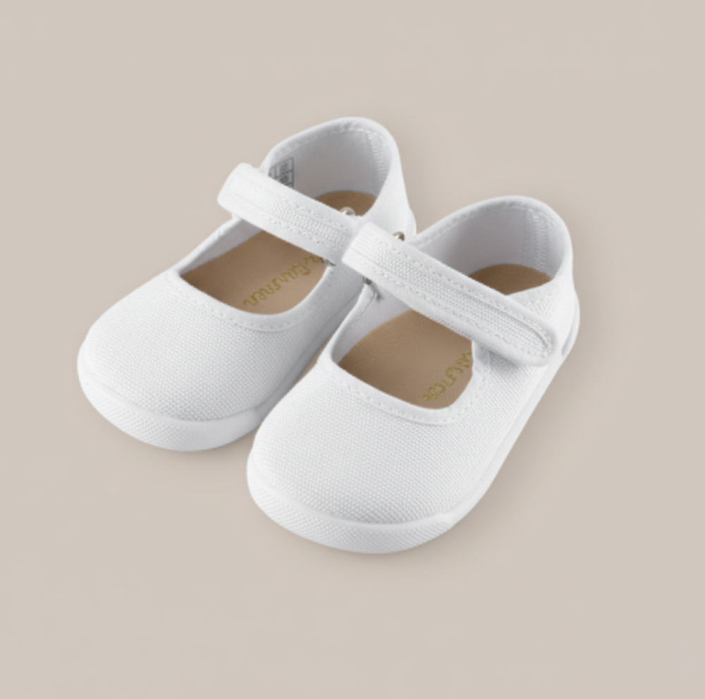 Mercedita Niña Barefoot