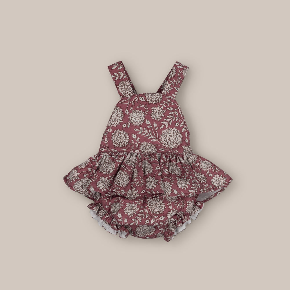 Jardineira  Nemi Flying Girl