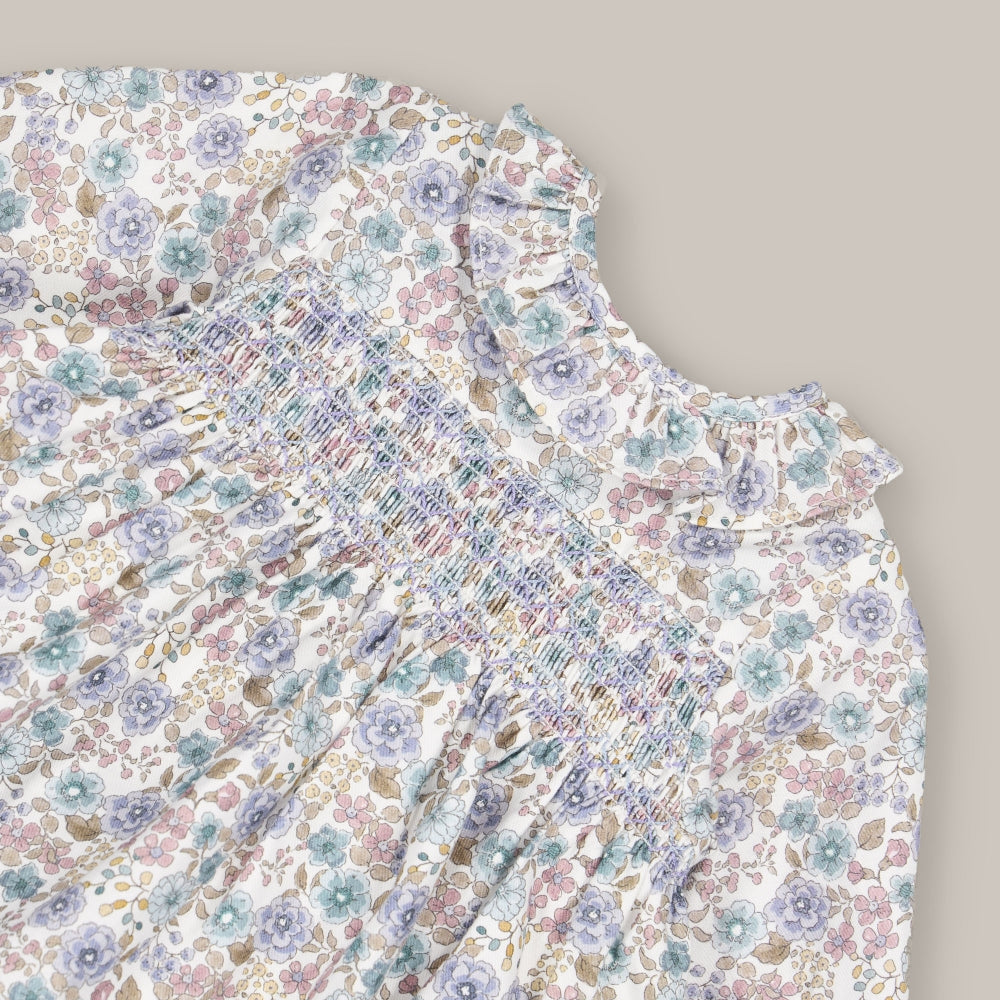 Vestido de bebê com tapa-fralda Smock Beatriz