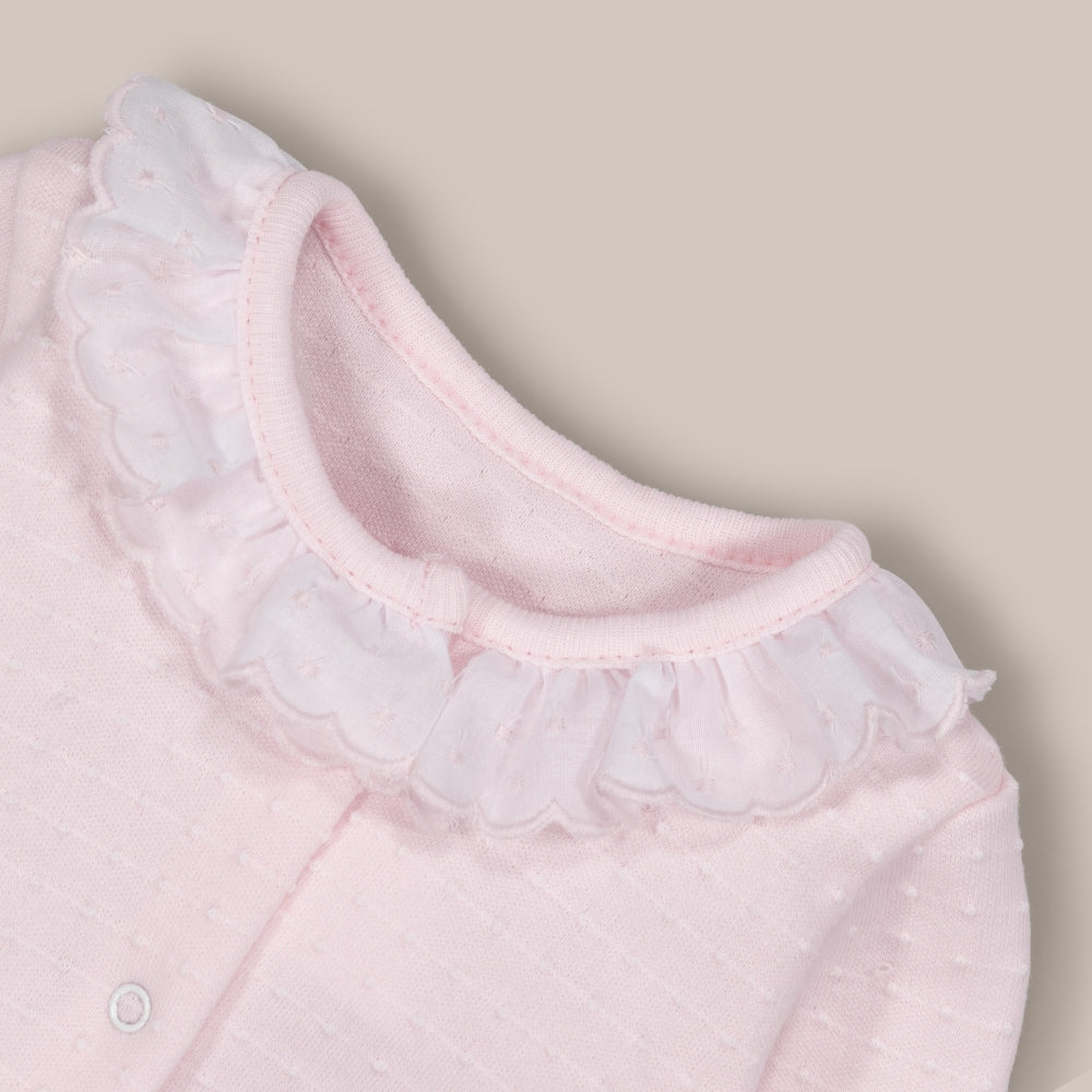 Pijama de bebê com nó