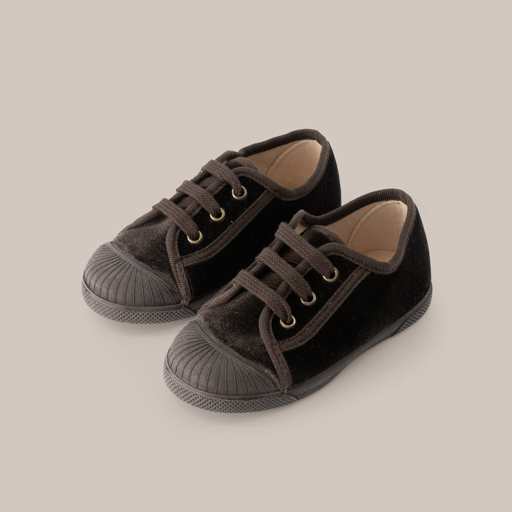 Velvet shoe boy Toecap