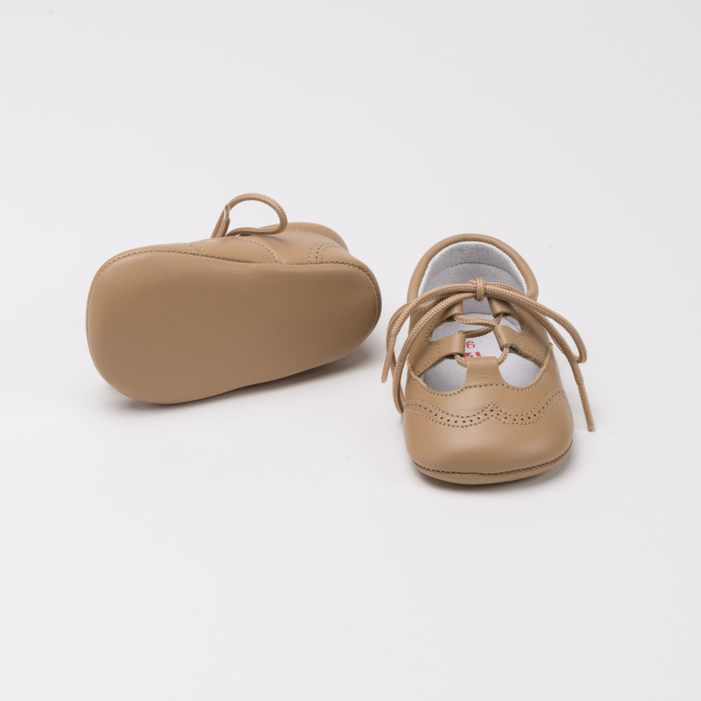 Englischer Babyschuh aus Leder