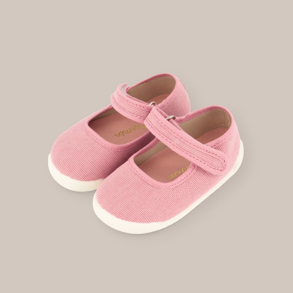 Mercedita Niña Barefoot