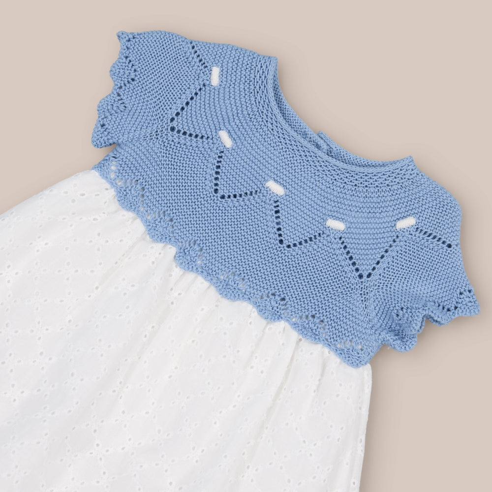 Vestido de bebê com tapa-fralda Com manga bordada suíça