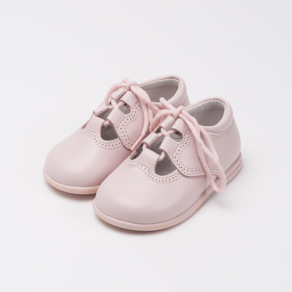 Chaussure anglaise en cuir avec semelle