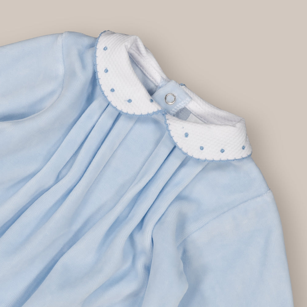 Pijama de veludo com pescoço