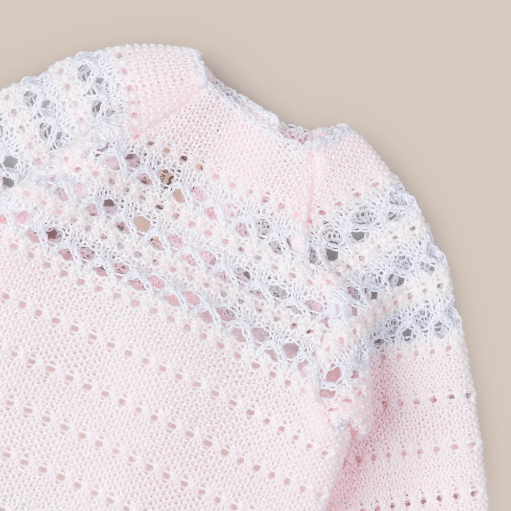 Pull bébé ajouré