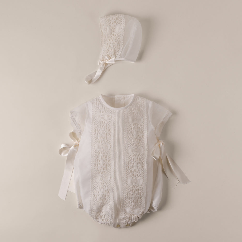 Macaquinho Batismo com Capota Renda