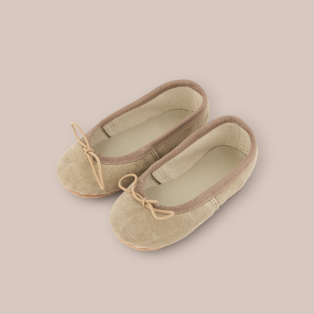 Taupe Suede Ballerina Doña Carmen X Topise