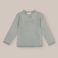 Sweater boy Lana Mahon