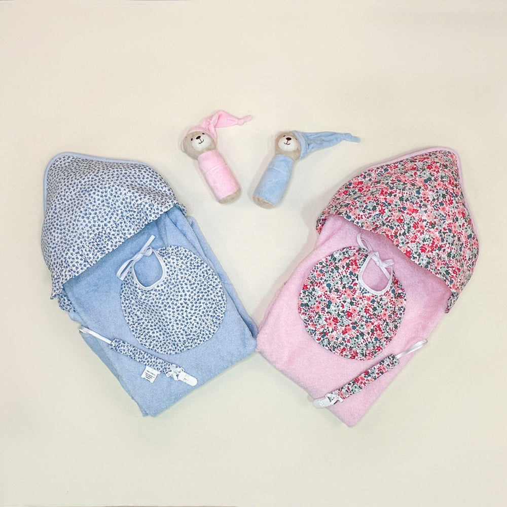 Capa Baño Bebe Con Babero Y Chupeterotero Rosa