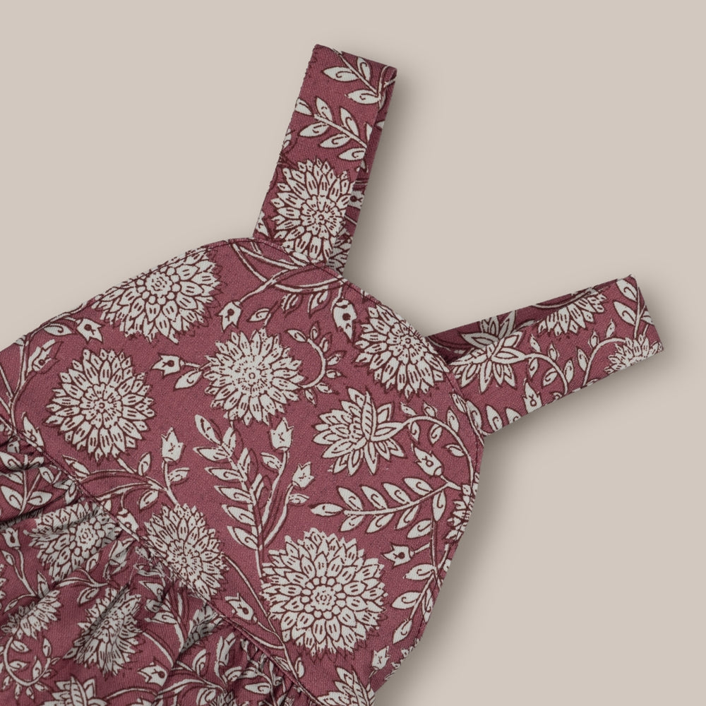Latzhose Nemi Rüschenmädchen