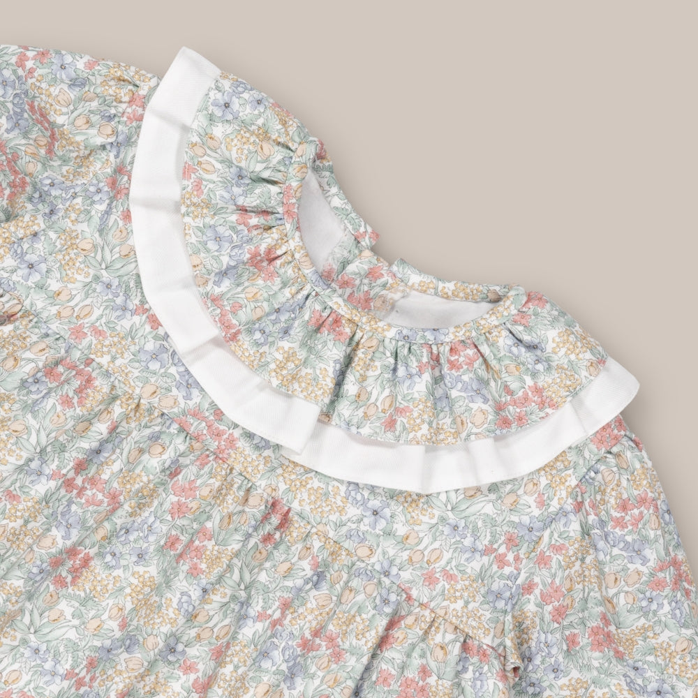 Weiches Mädchenkleid