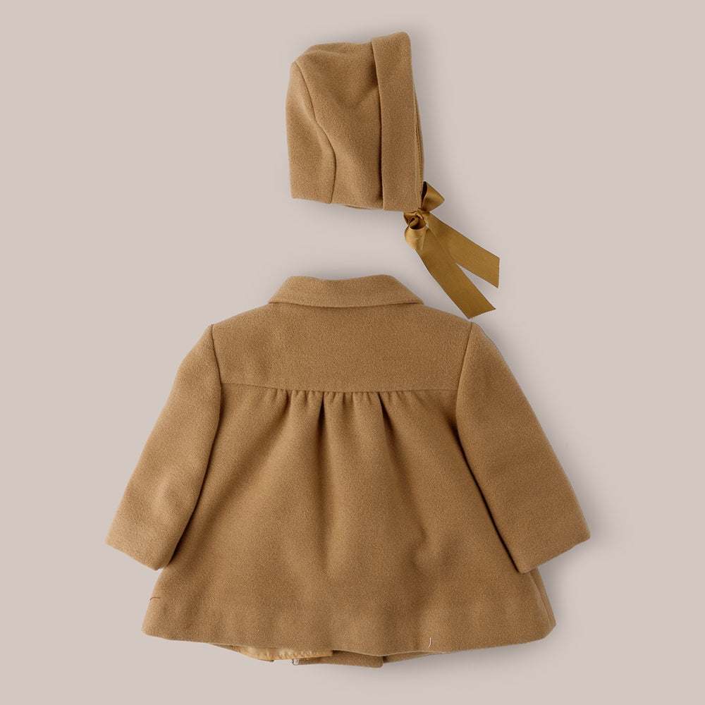 Girl's Cloth Coat With  Bonnet Shovel