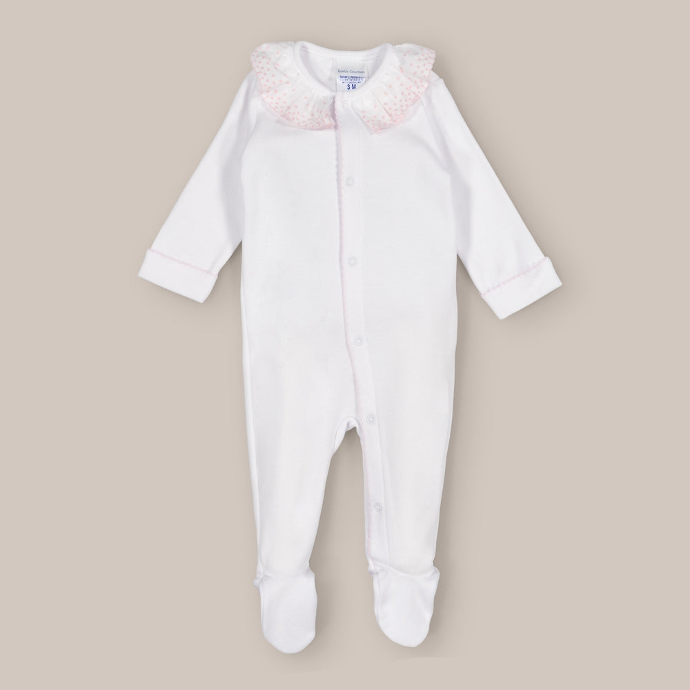 Pijama de algodão para bebê com babado bordado