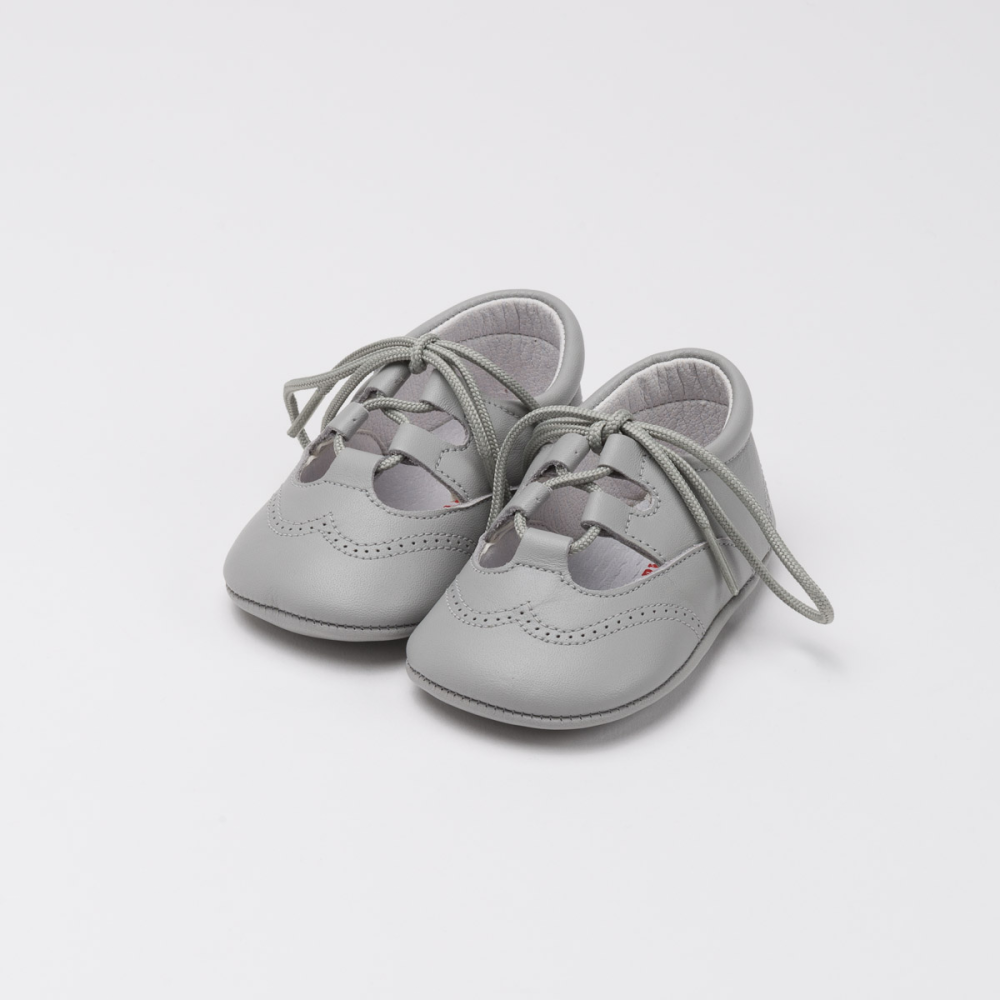 Englischer Babyschuh aus Leder